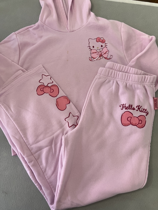 Hello Kitty Other - Girls Hello Kitty Pink Hooded Pajama Set with Bow & Star Graphics